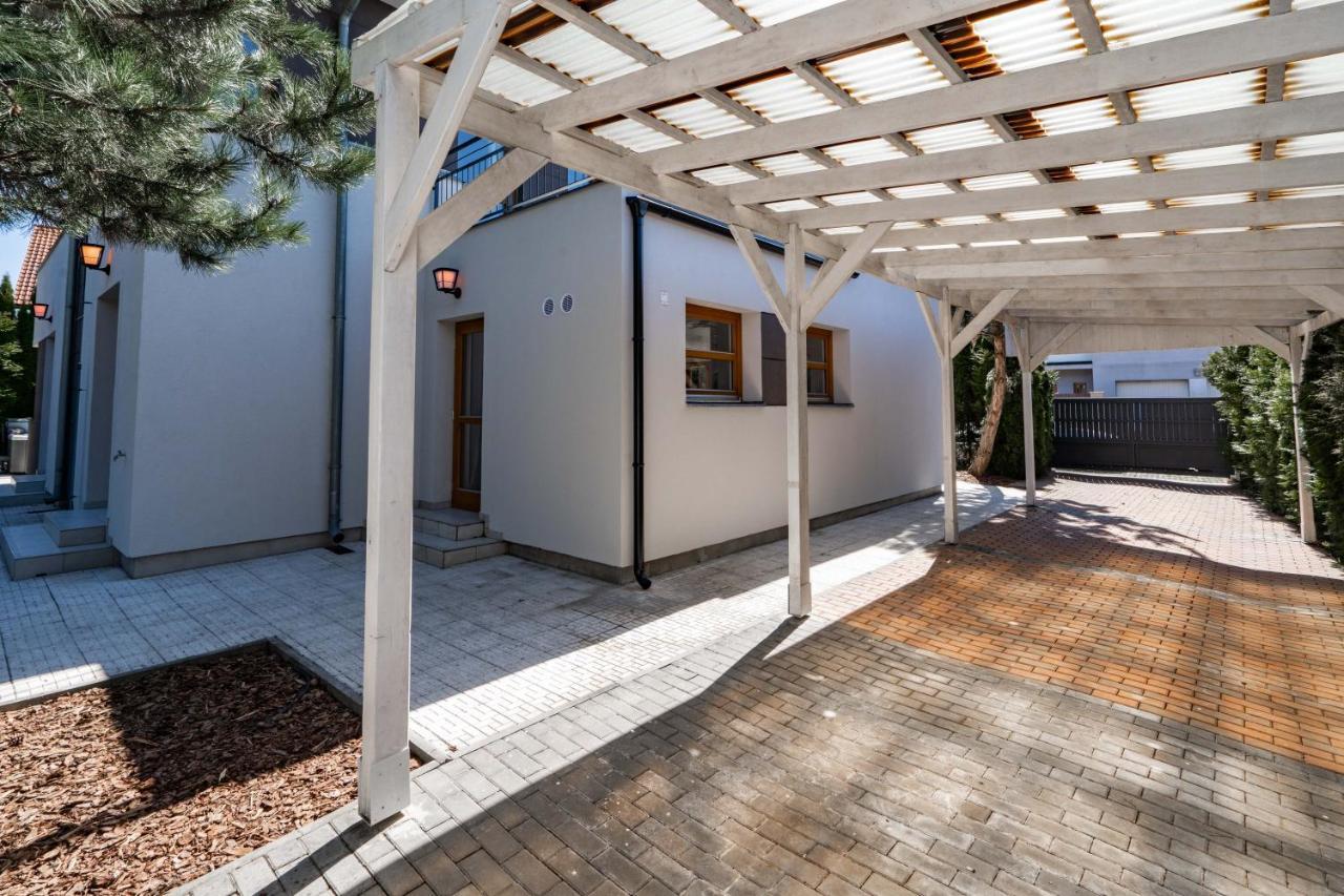 Serenity Prague Villa With Garden Jacuzzi Exterior photo