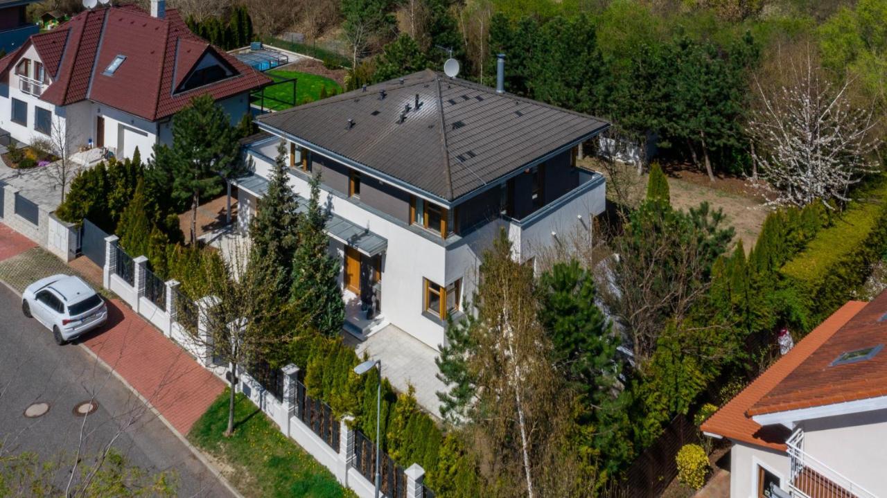 Serenity Prague Villa With Garden Jacuzzi Exterior photo